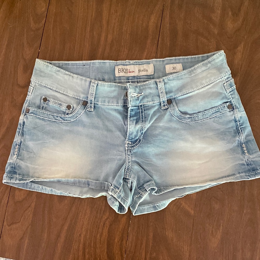 BKE Womens shorts